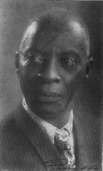 http://muspam.com.br/images/phocagallery/personalidades/personalidades/benjamim de oliveira em 1939.jpg